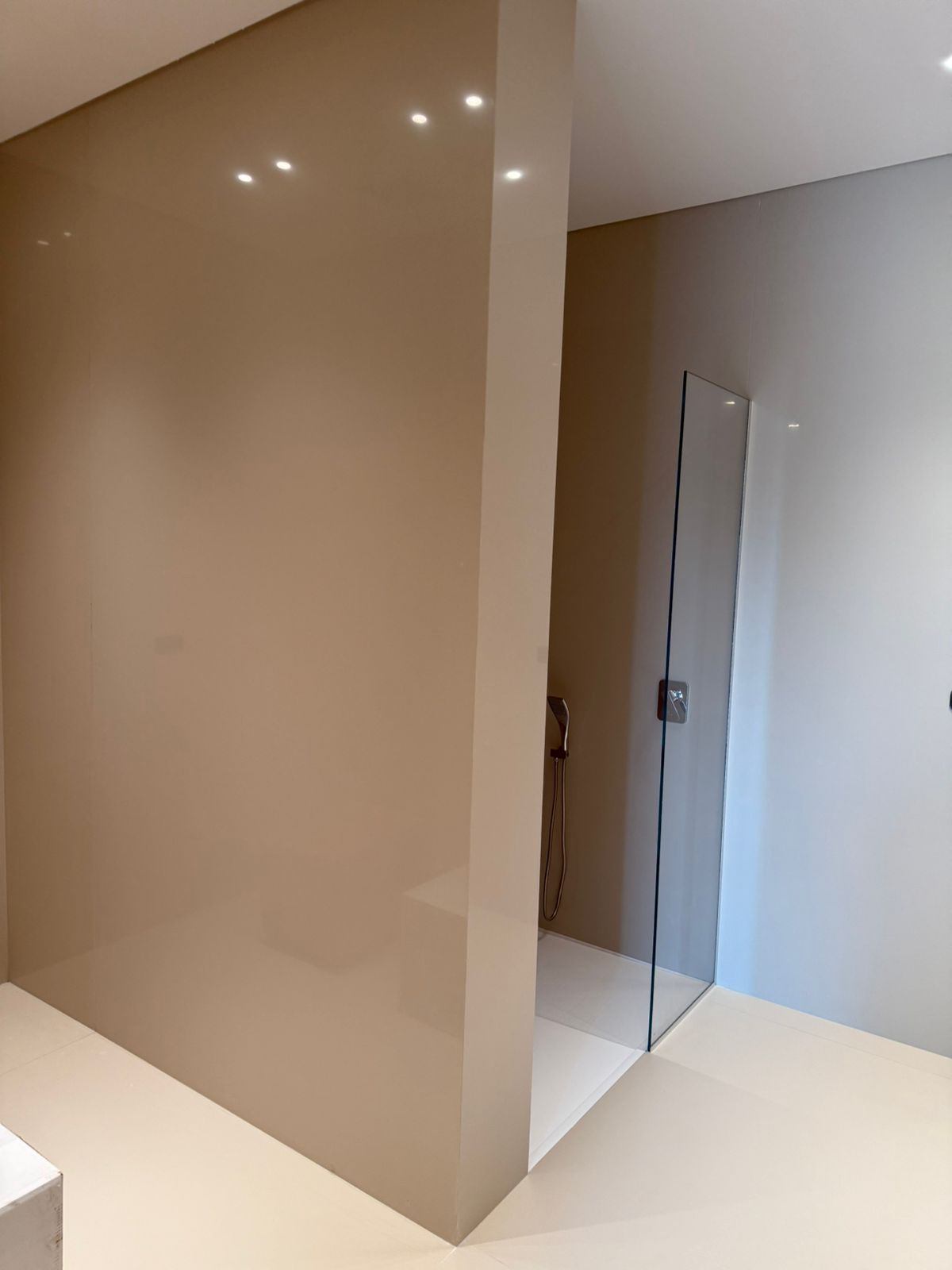 2025 06 01 at 18.09.34 (3)